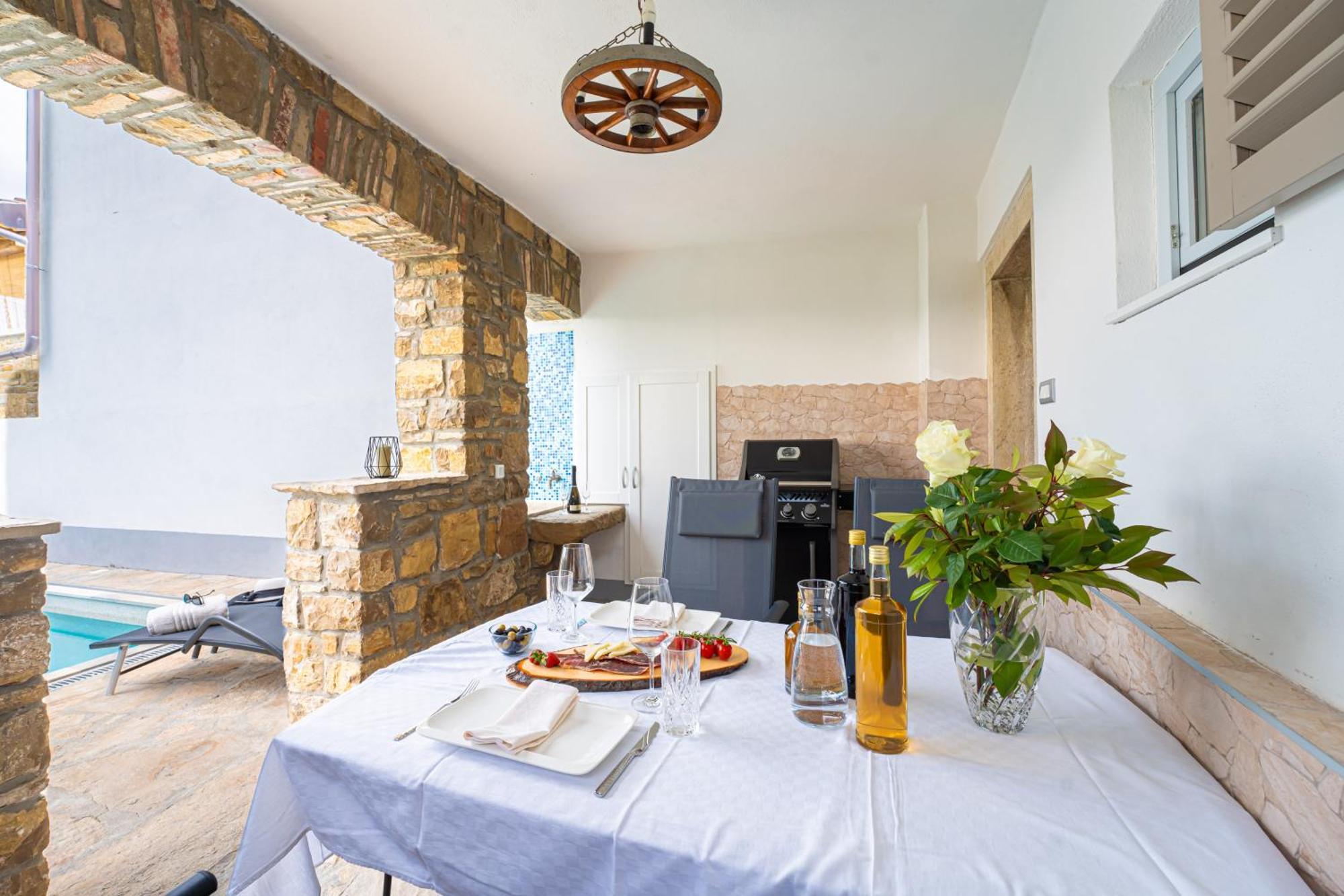 Holiday Home Belveder Motovun With Heated Pool リヴァデ エクステリア 写真