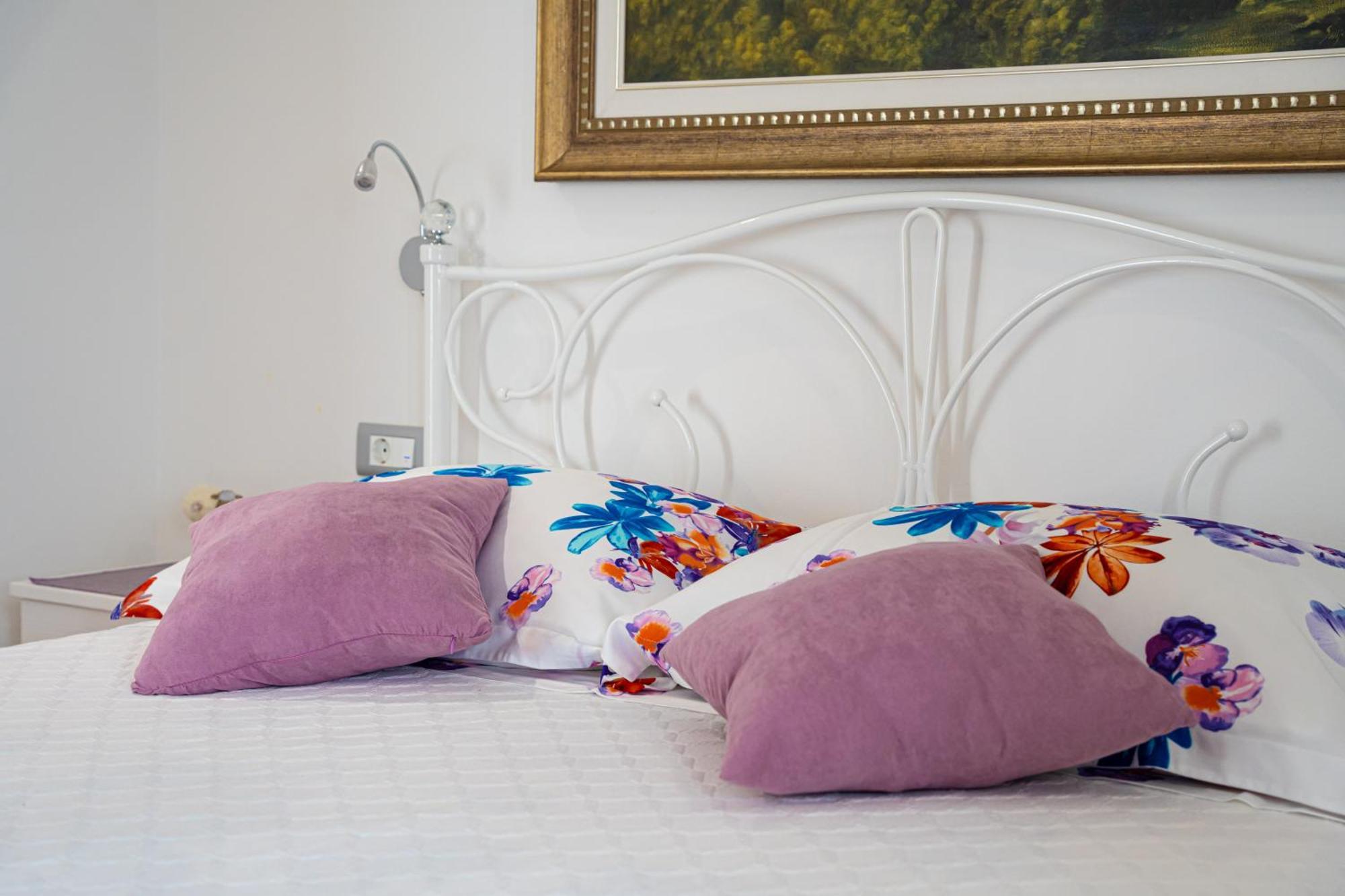 Holiday Home Belveder Motovun With Heated Pool リヴァデ エクステリア 写真