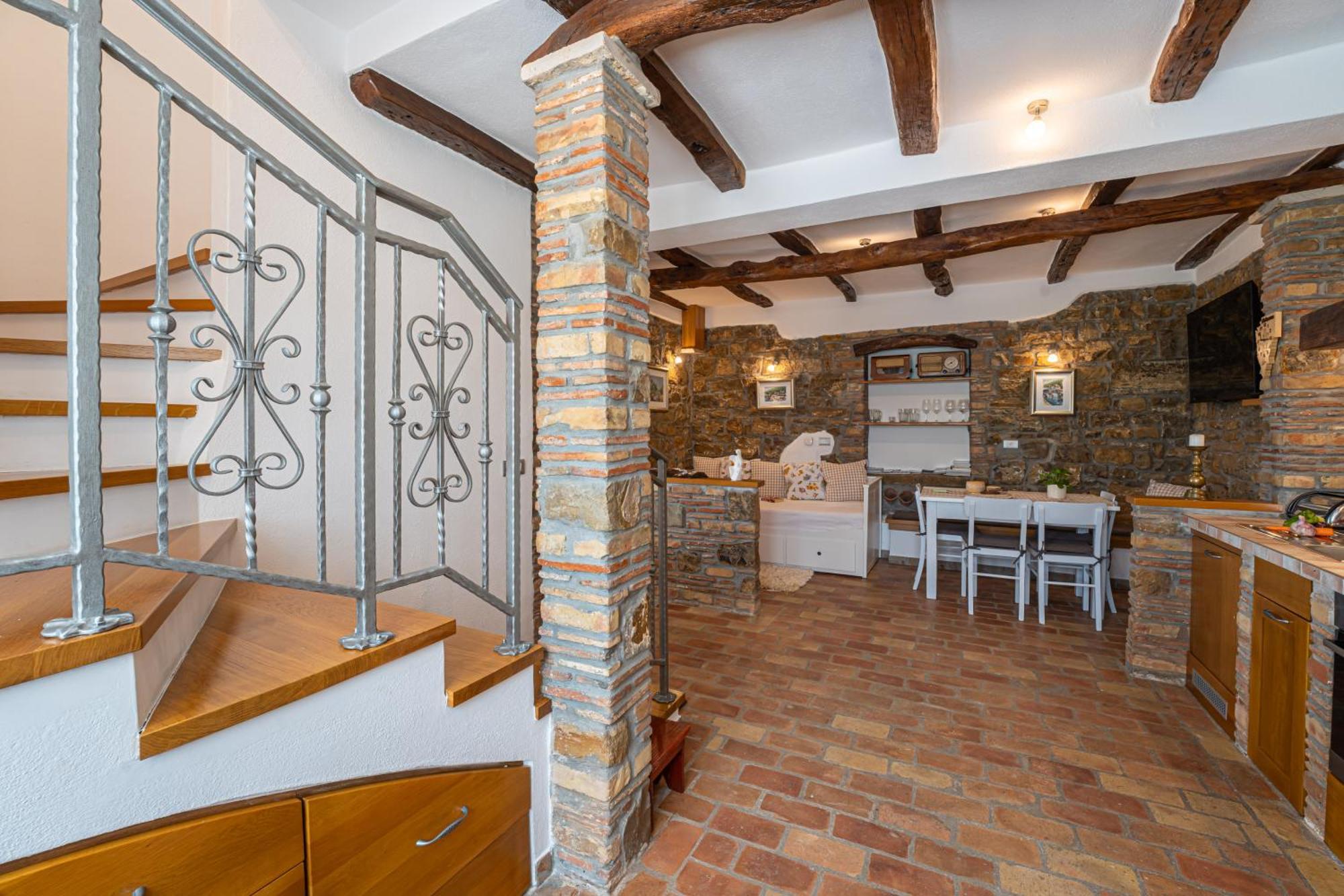 Holiday Home Belveder Motovun With Heated Pool リヴァデ エクステリア 写真
