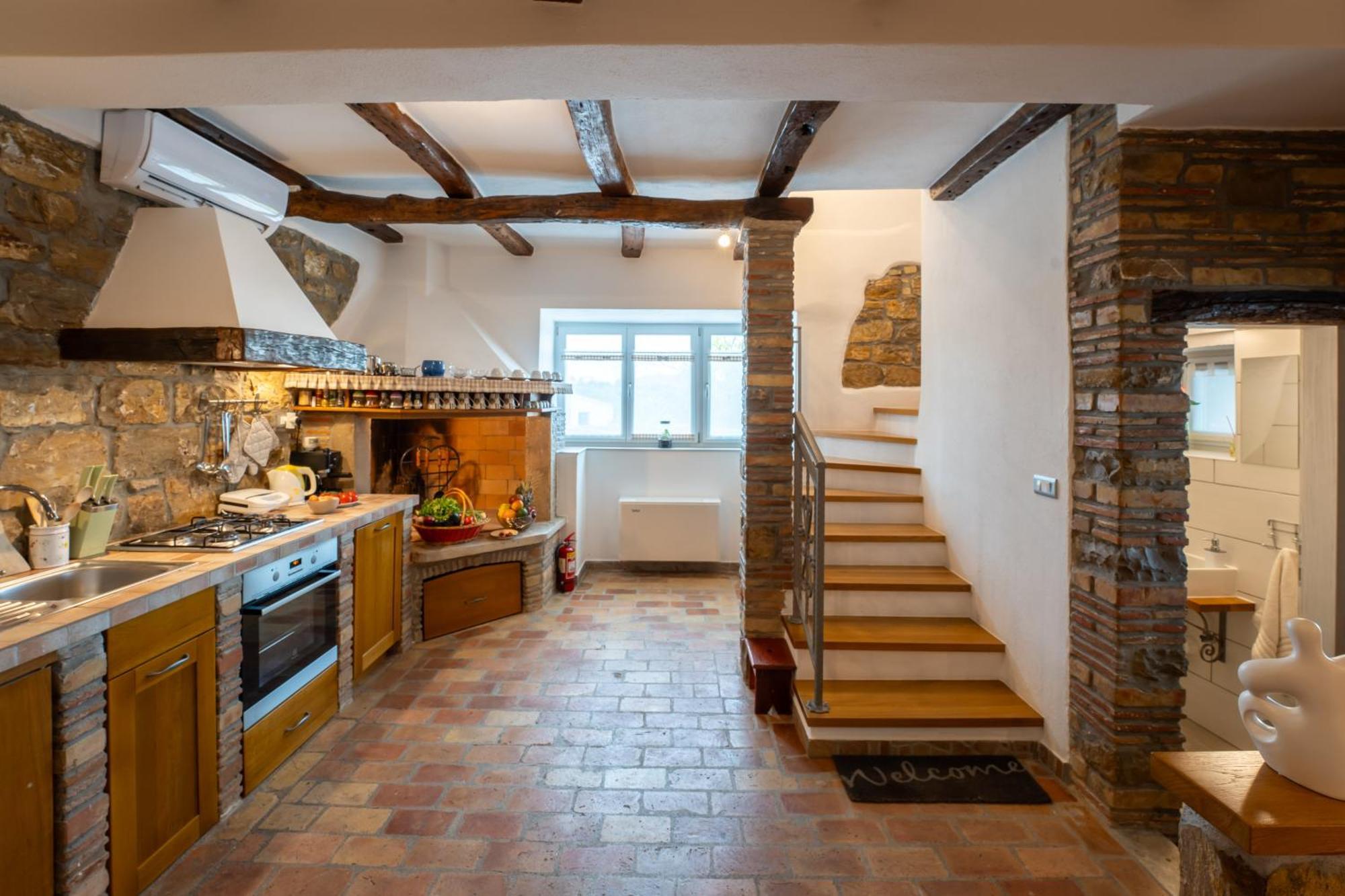 Holiday Home Belveder Motovun With Heated Pool リヴァデ エクステリア 写真