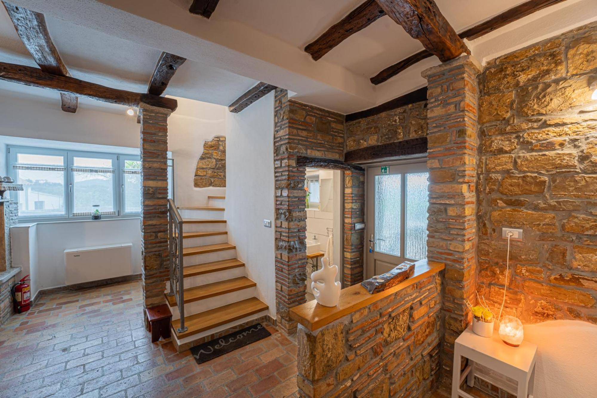 Holiday Home Belveder Motovun With Heated Pool リヴァデ エクステリア 写真